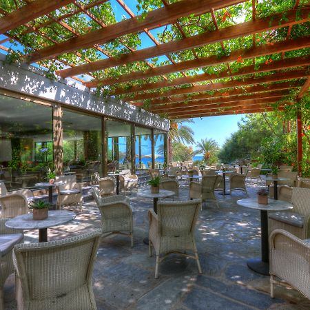 Sitia Beach City Resort & Spa Kültér fotó Pergola at the restaurant