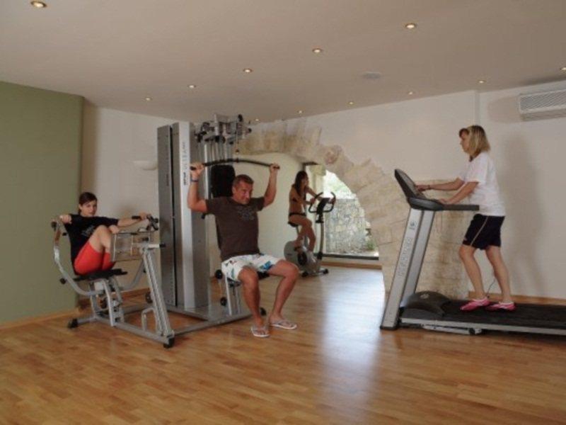 Sitia Beach City Resort & Spa Kültér fotó A gym