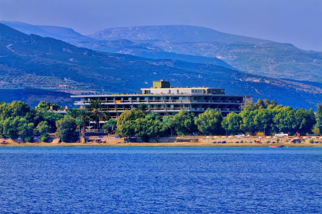 Sitia Beach City Resort & Spa Kültér fotó The hotel from the sea