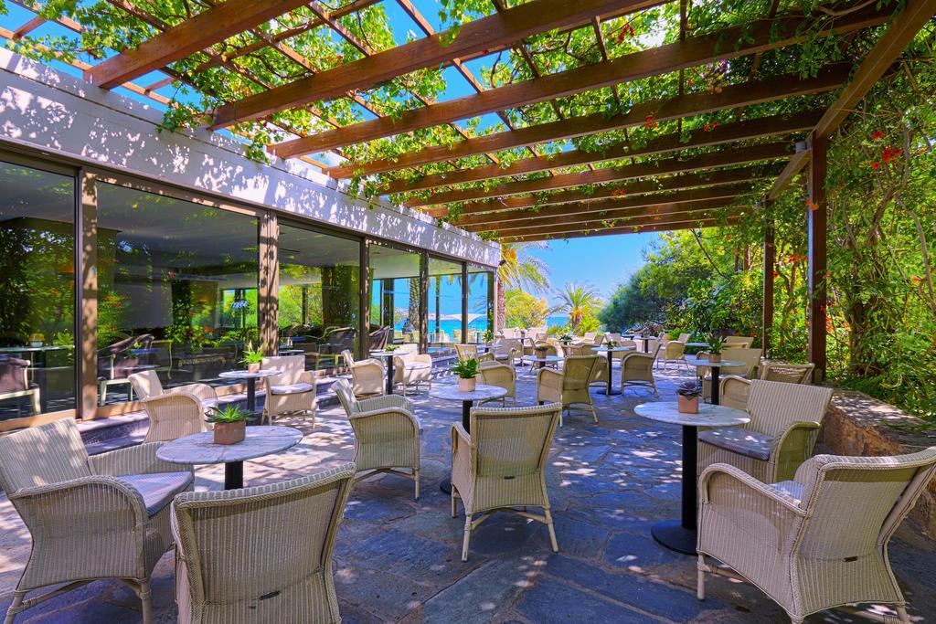 Sitia Beach City Resort & Spa Kültér fotó Pergola at the Hotel