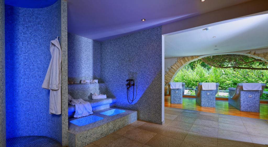 Sitia Beach City Resort & Spa Kültér fotó The spa at the Hotel