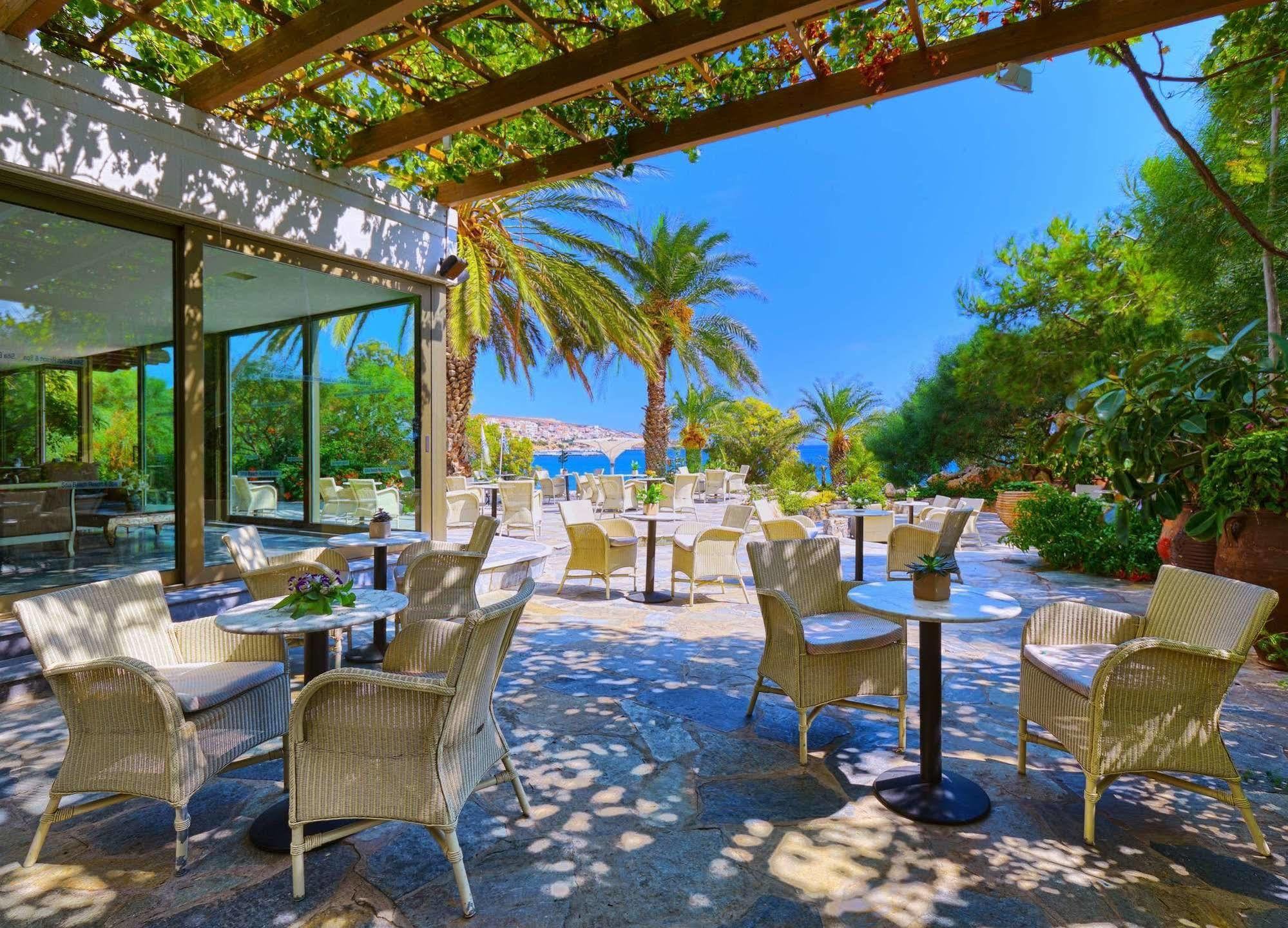 Sitia Beach City Resort & Spa Kültér fotó The restaurant at the hotel